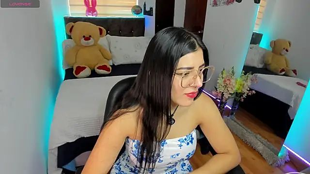 Luxxur69 online show from 05.09.26