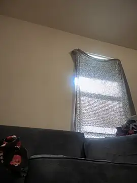 Snapshot of honeybrow chatting on 11.05.25 honeybrow online show from 11.05.25