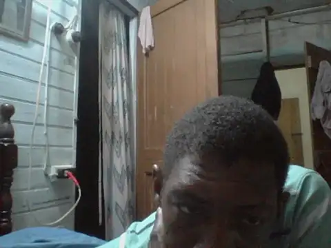 Snapshot of PELOVER chatting on 09.30.25 PELOVER online show from 09.30.25