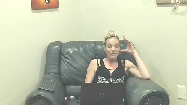 AddieAssets online show from 01.05.25