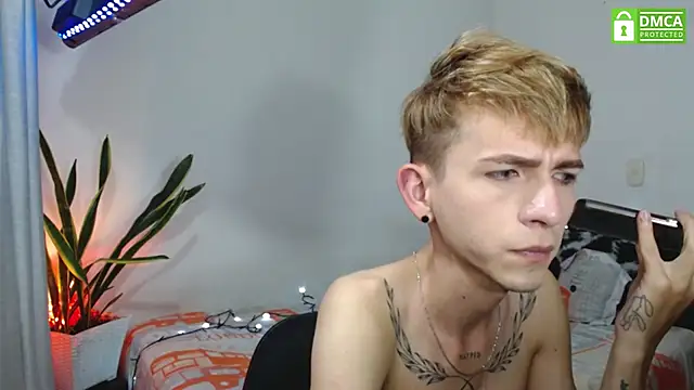 smallgiant27 online show from 11.19.25