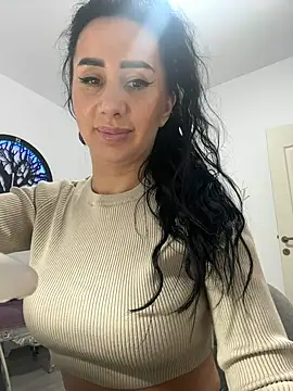 Snapshot of AnaRhodes chatting on 03.18.25 AnaRhodes online show from 03.18.25