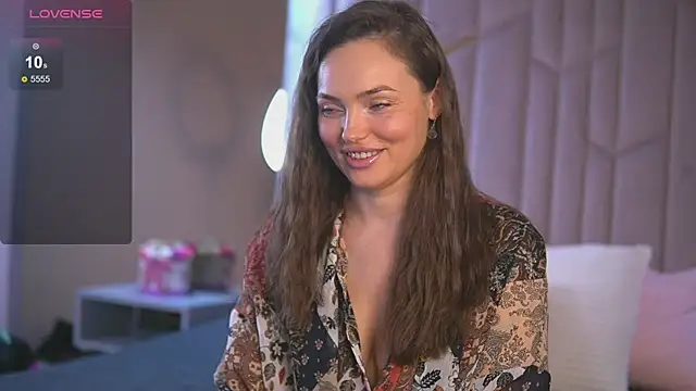 Snapshot of EmilyJuarez chatting on 02.13.25 EmilyJuarez online show from 02.13.25