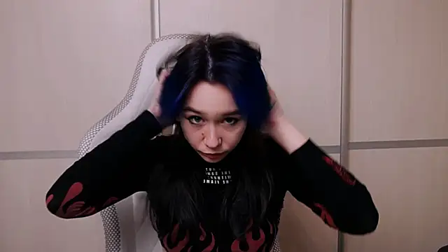 Snapshot of Kimiko__ chatting on 04.23.26 Kimiko online show from 04.23.26
