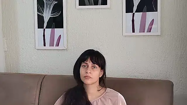 Snapshot of Blue_butterfly chatting on 01.17.25 Blue butterfly online show from 01.17.25