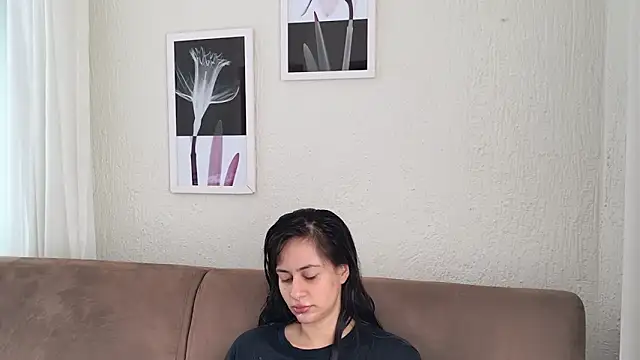 Snapshot of Blue_butterfly chatting on 02.11.25 Blue butterfly online show from 02.11.25