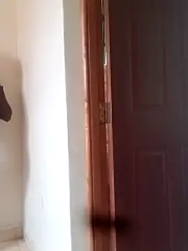 Snapshot of BriannaVincent chatting on 10.31.25 BriannaVincent online show from 10.31.25