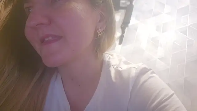 EstrellaWalters online show from 04.26.26