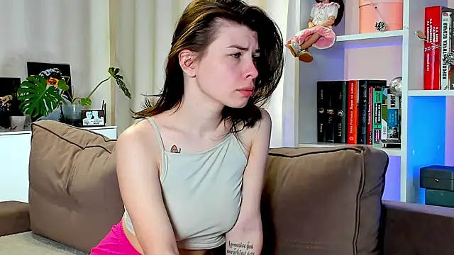 Snapshot of callmetori chatting on 02.10.25 callmetori online show from 02.10.25