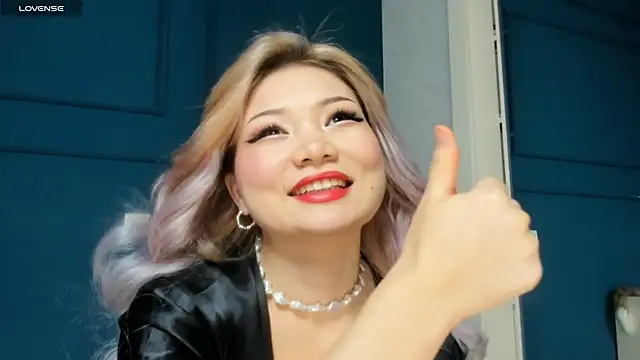 Snapshot of Xiao_Mei_ chatting on 12.29.24 Xiao Mei online show from 12.29.24