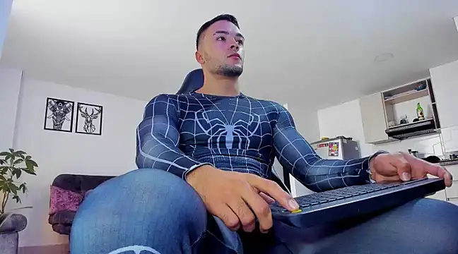 Snapshot of alexander_collin02 chatting on 01.06.25 alexander collin02 online show from 01.06.25