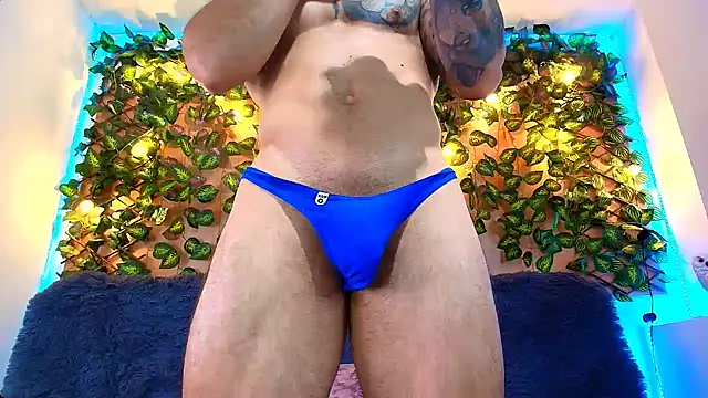 Snapshot of alexander_collin02 chatting on 10.17.25 alexander collin02 online show from 10.17.25