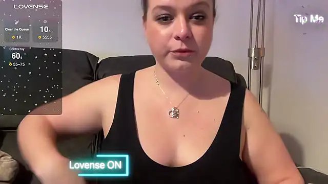 Snapshot of NaughtyWifeUK chatting on 12.07.24 NaughtyWifeUK online show from 12.07.24