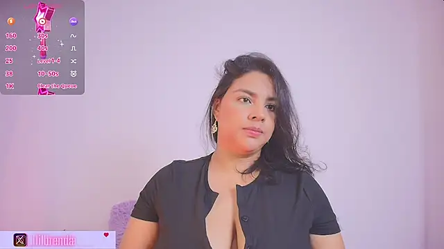 Snapshot of Brenda__gomez chatting on 12.15.25 Brenda gomez online show from 12.15.25