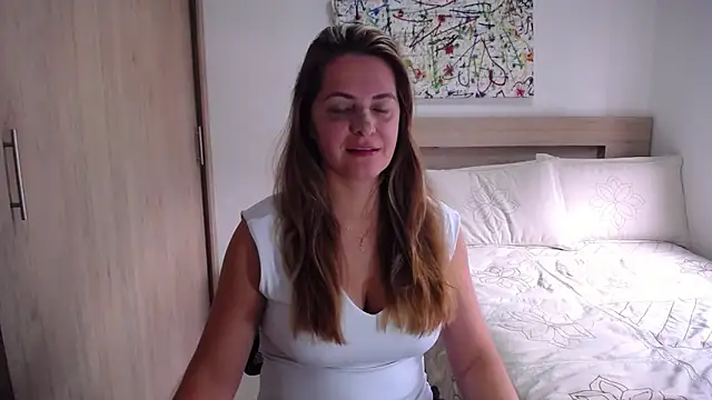 ParisW online show from 03.18.25