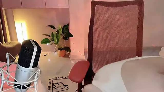 Daisy-77 online show from 09.26.25