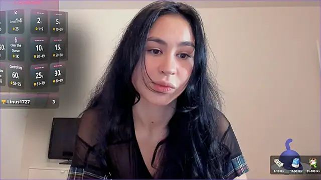 Snapshot of Mile_Madeline chatting on 01.07.25 Mile Madeline online show from 01.07.25