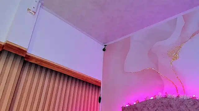 Daisy  rose online show from 03.13.25