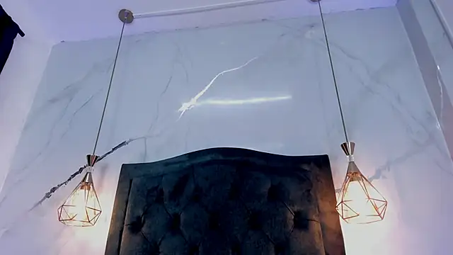 Snapshot of annyvans chatting on 11.25.25 annyvans online show from 11.25.25