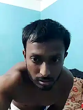 Snapshot of HunkyAriyan chatting on 12.28.24 HunkyAriyan online show from 12.28.24