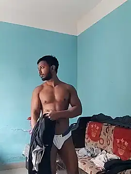 Snapshot of HunkyAriyan chatting on 02.05.25 HunkyAriyan online show from 02.05.25