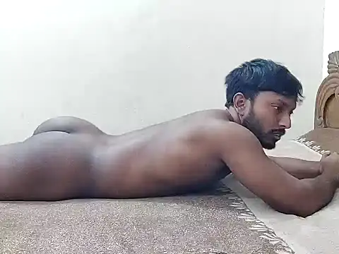 Snapshot of HunkyAriyan chatting on 02.26.26 HunkyAriyan online show from 02.26.26