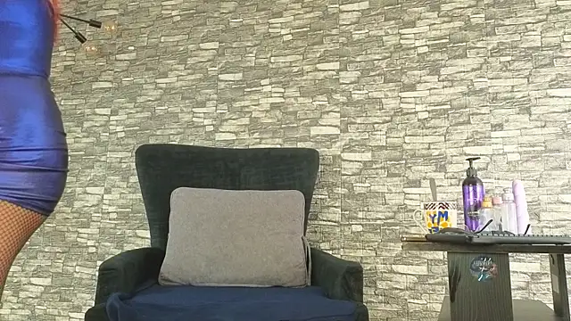 Snapshot of alondrabigtits chatting on 11.30.25 alondrabigtits online show from 11.30.25