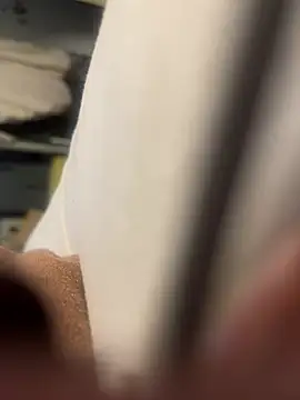 Snapshot of pupine35 chatting on 02.13.26 pupine35 online show from 02.13.26