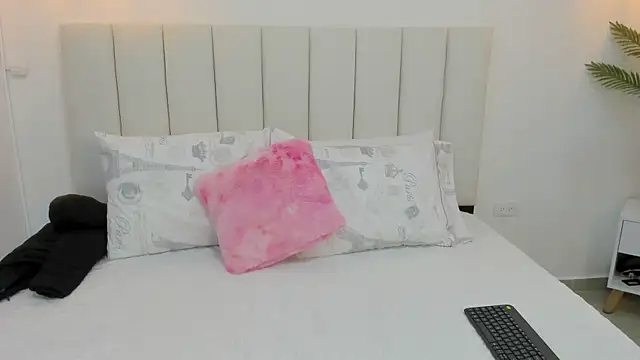 Snapshot of Ada_Monroe10 chatting on 03.17.25 Ada Monroe10 online show from 03.17.25