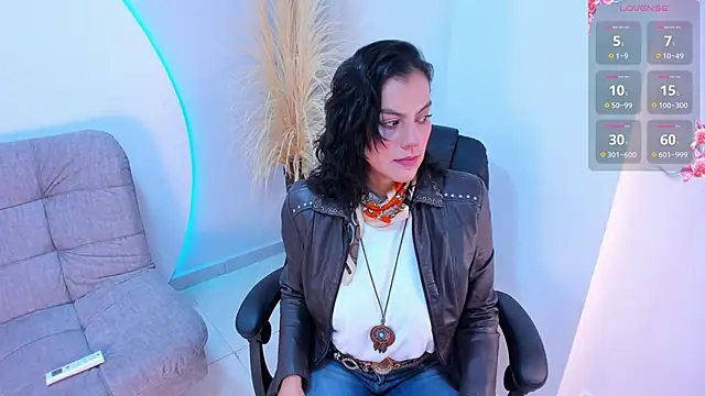 Snapshot of Ada_Monroe10 chatting on 10.03.25 Ada Monroe10 online show from 10.03.25