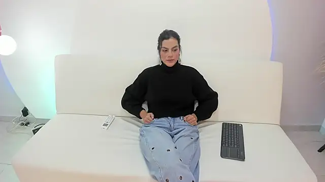 Snapshot of Ada_Monroe10 chatting on 11.25.25 Ada Monroe10 online show from 11.25.25