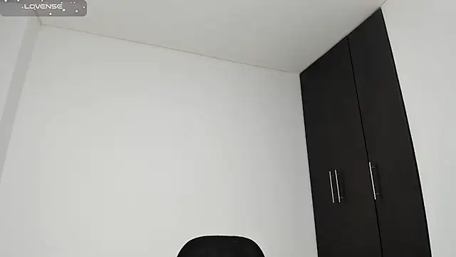 tifanyhills  online show from 02.03.25