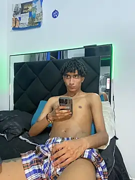 derreck models online show from 03.17.26