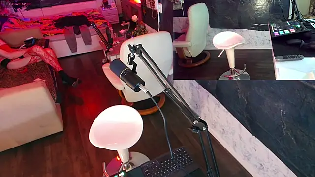 Doggyray44 online show from 12.21.24