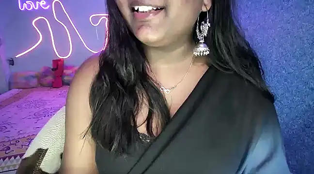 expression queen online show from 01.29.25