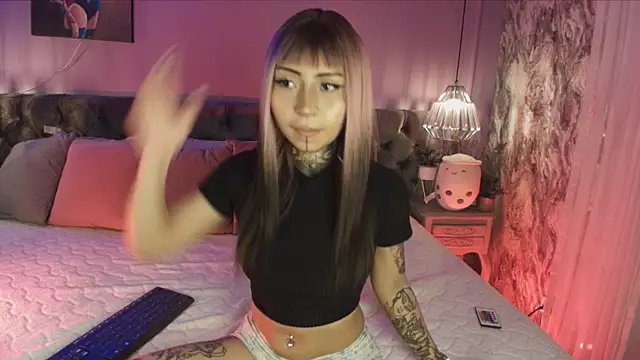 Evangeline bell online show from 11.18.25