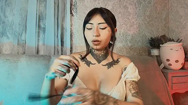 Evangeline bell online show from 12.13.25