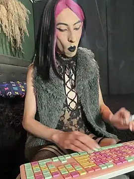 Snapshot of DOMINANT_TEACHER_KAROL chatting on 03.31.26 DOMINANT TEACHER KAROL online show from 03.31.26