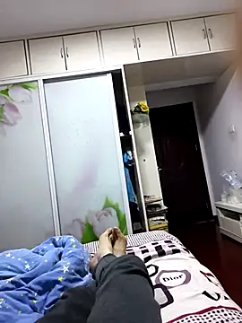 huzi518 online show from 02.24.25