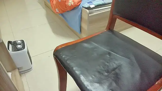 huzi518 online show from 03.04.25