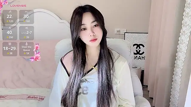 Caitlyn   online show from 03.04.25