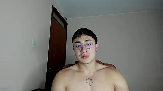 Leoknight online show from 03.07.25