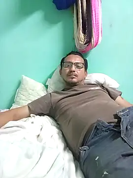 Snapshot of Andresguz35 chatting on 02.01.26 Andresguz35 online show from 02.01.26