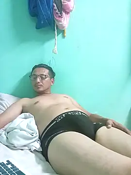 Snapshot of Andresguz35 chatting on 03.04.26 Andresguz35 online show from 03.04.26