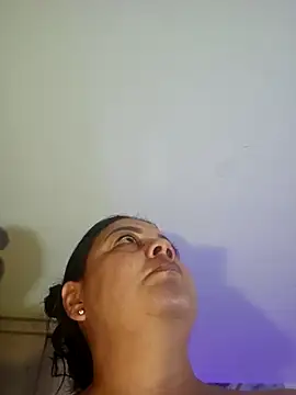 zandra milf  online show from 04.22.26