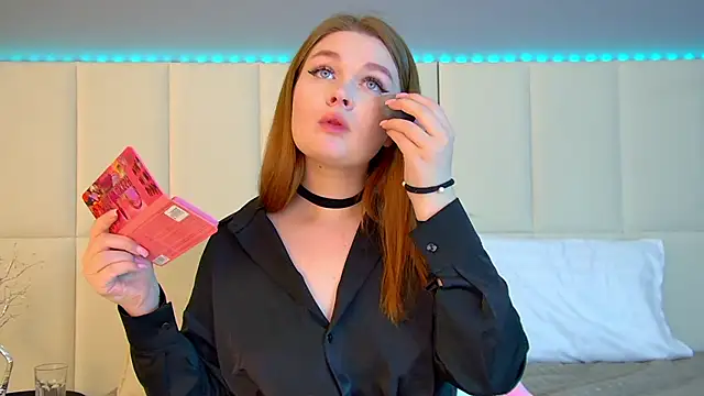 CrystalLyons online show from 03.02.25