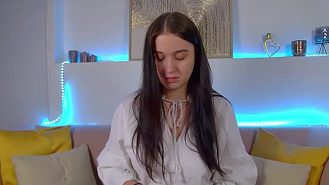 ChristinaMilton online show from 03.07.25