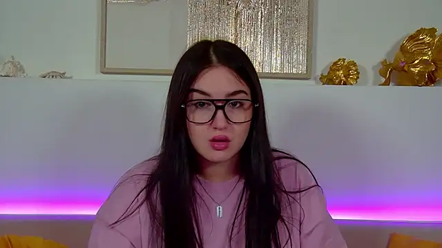 ChristinaMilton online show from 11.07.25