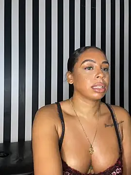 Snapshot of bigbootyjayda chatting on 12.18.24 bigbootyjayda online show from 12.18.24