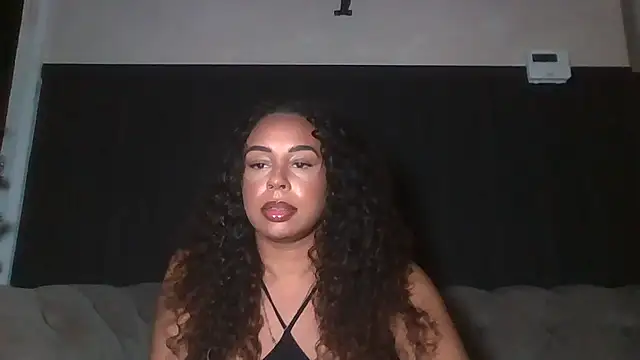 Snapshot of bigbootyjayda chatting on 11.25.25 bigbootyjayda online show from 11.25.25